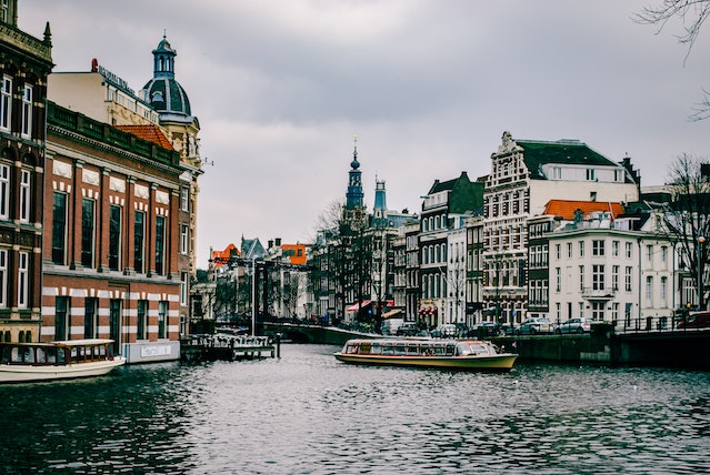 Ontdek met een canal tour in Amsterdam: 5 Redenen waarom je dit niet mag missen